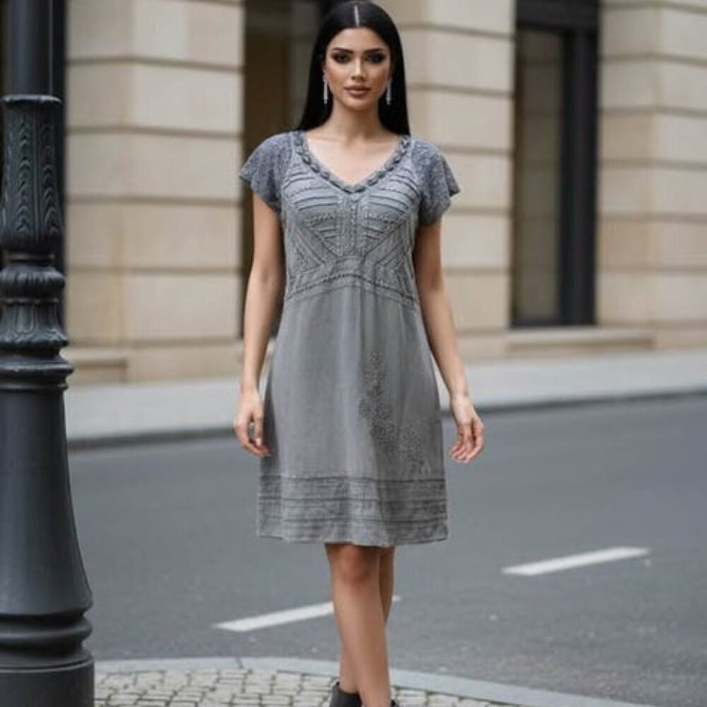 EMBROIDERED DRESS